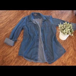 Eddie Bauer Classic Fit Denim/Chambray Shirt